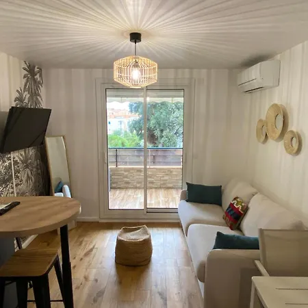 150 M De Golfe De Saint-tropez Apartment